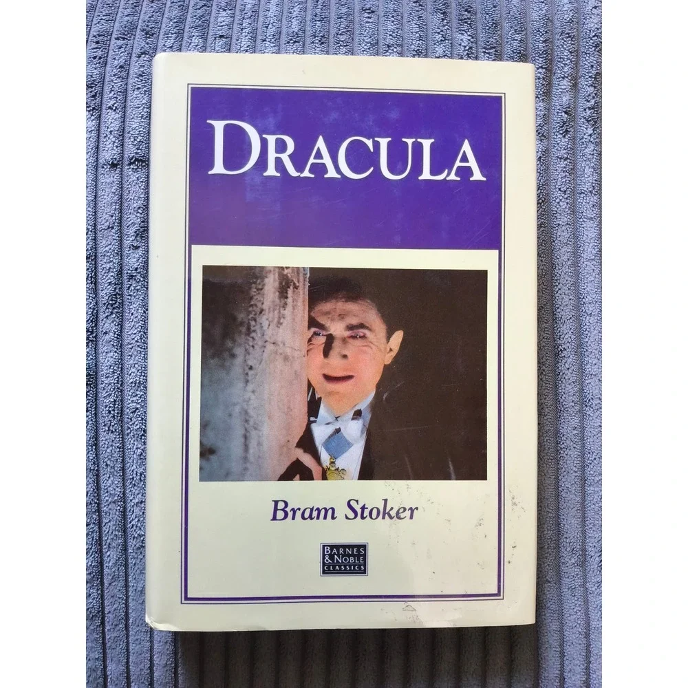 vintage hardcover edition of Dracula by Bram Stoker Barnes & Noble Classics.